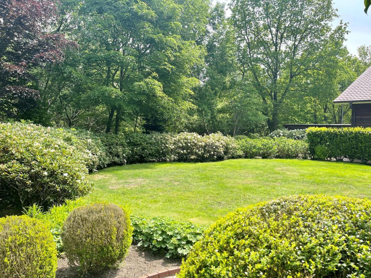 Landhaus Am Wald Mit Garten Mit 1 Schlafnische Und 1 Schlafzimmer Aurich Exteriér fotografie